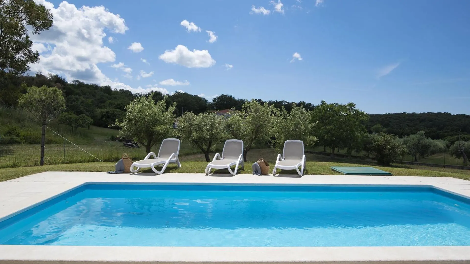 Attractive Villa In Sorici With Swimming Pool 0*,