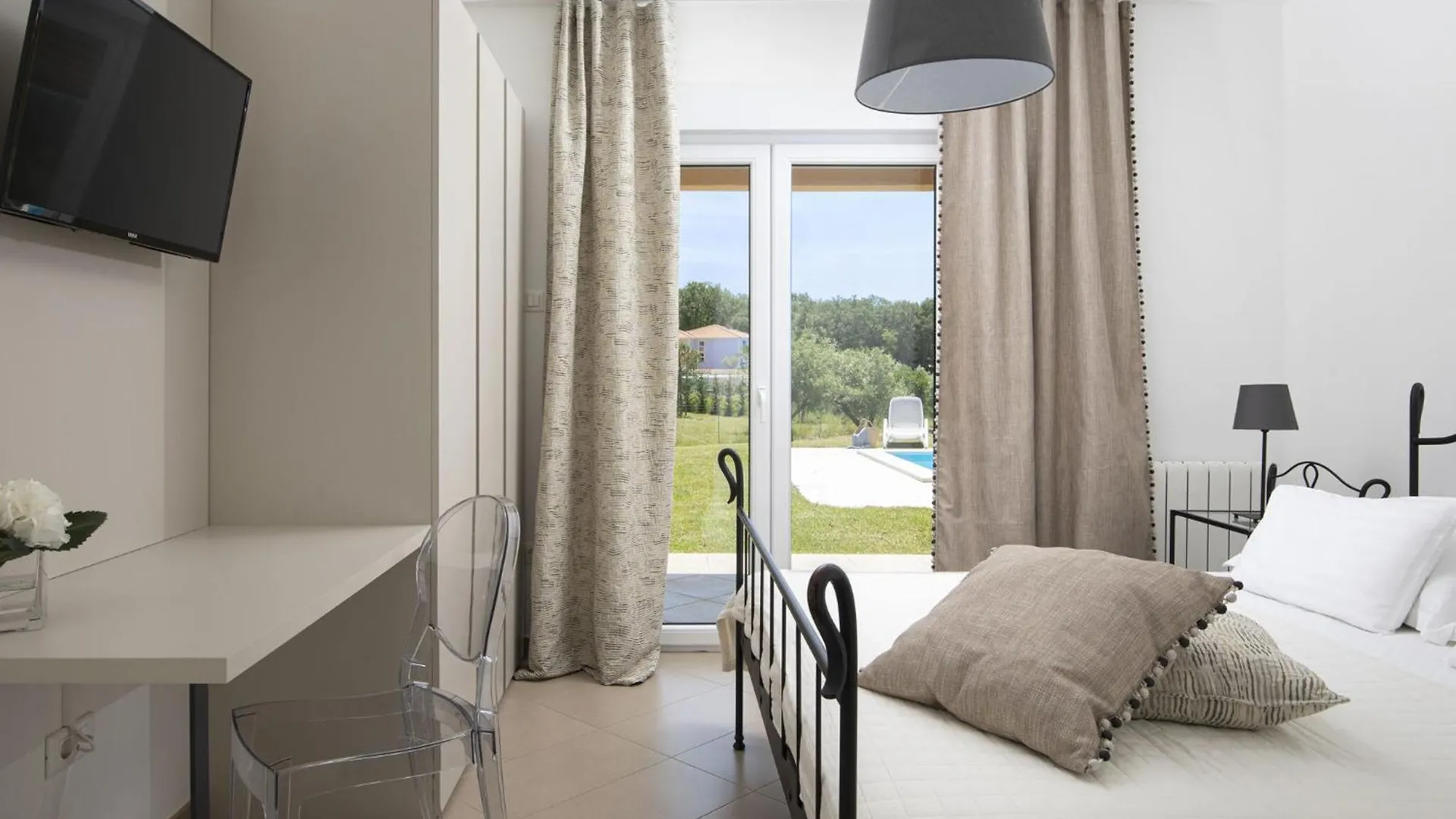 Attractive Villa In Sorici With Swimming Pool