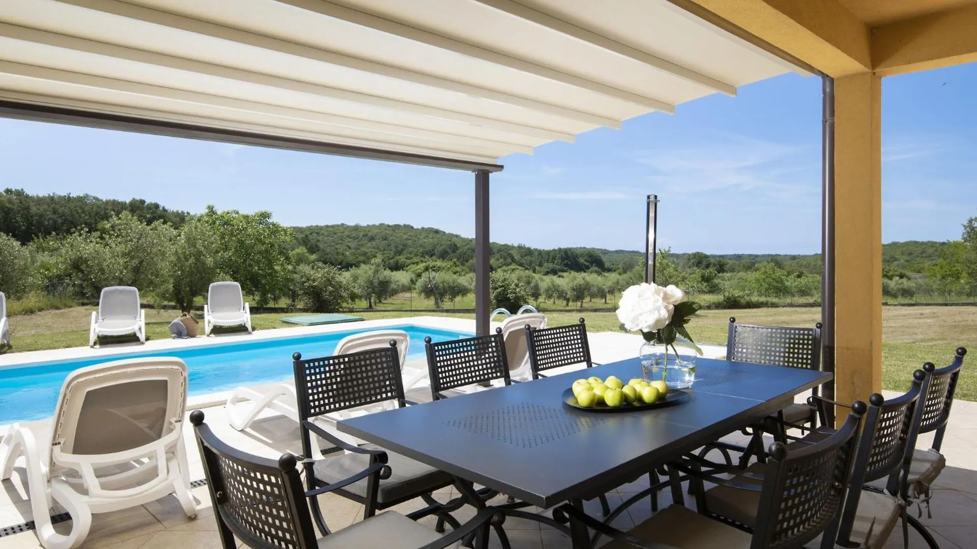 Attractive Villa In Sorici With Swimming Pool